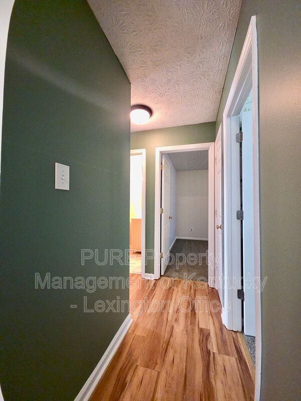 Building Photo - 305 Williamsburg Dr