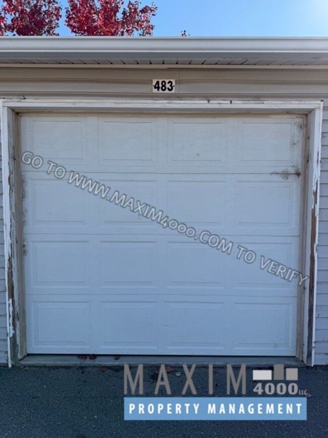 Building Photo - 483 David Ct