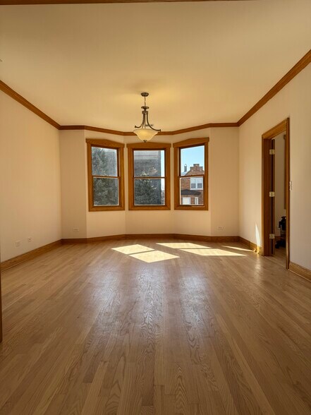 Living/Family Room - 5312 W 24th St