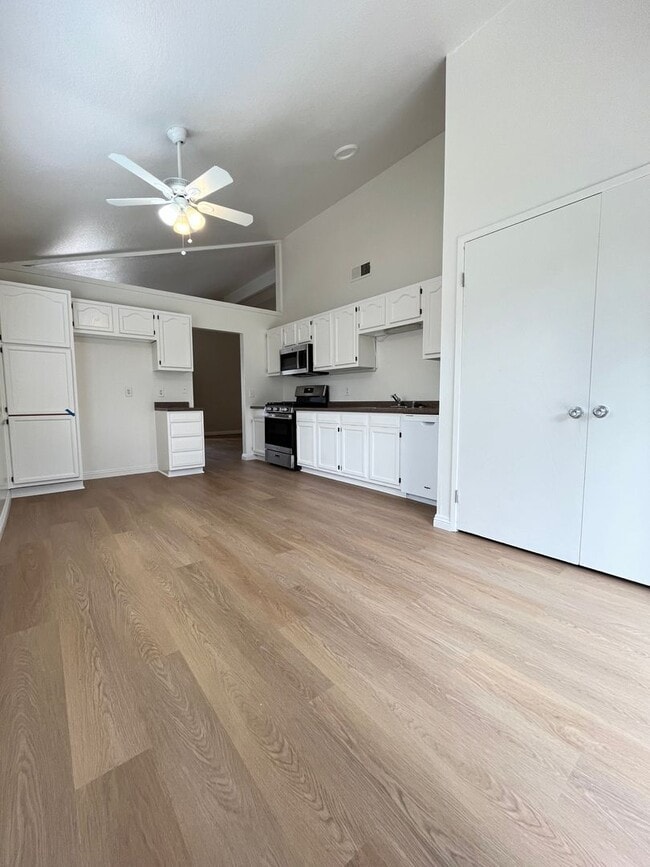 Building Photo - RECENTLY REFURBISHED  SINGLE STORY HOUSE W...