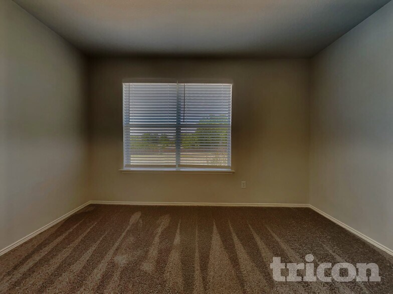 Building Photo - 268 Ariel Ln