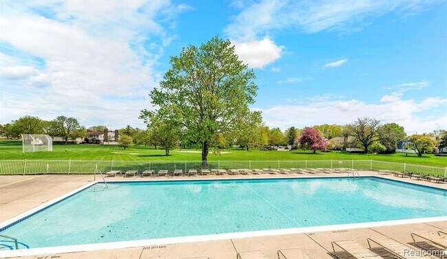 Building Photo - 20923 W Glen Haven Cir