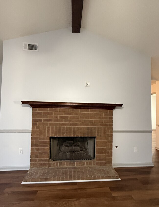 Building Photo - 1008 Old Oatland Island Rd