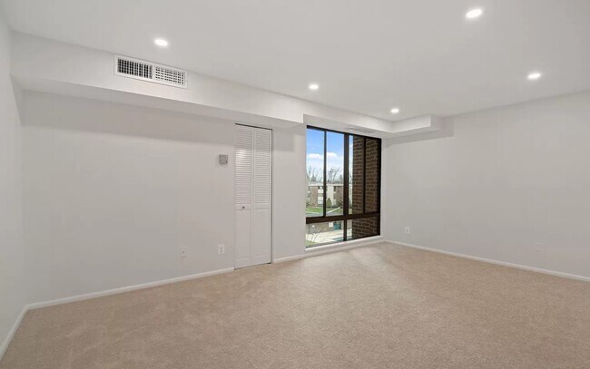 Building Photo - 9900 Georgia Ave