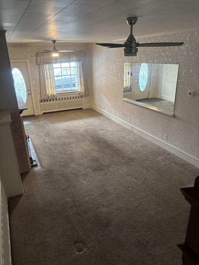 Building Photo - 2 S Vine St