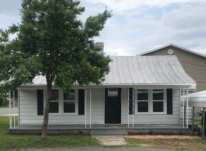 Building Photo - 219 9th Ave