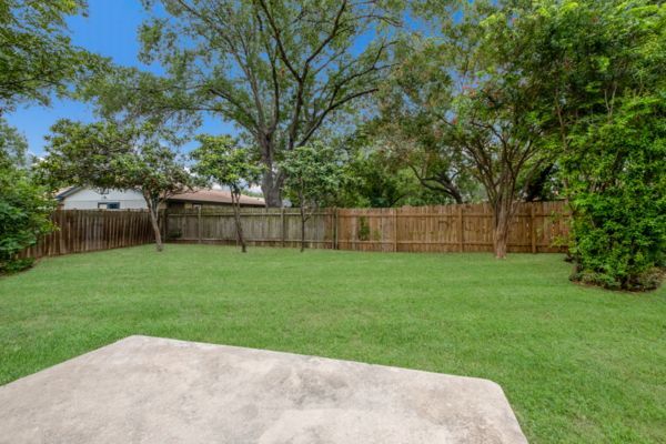 Building Photo - 9214 Cliffvale Street