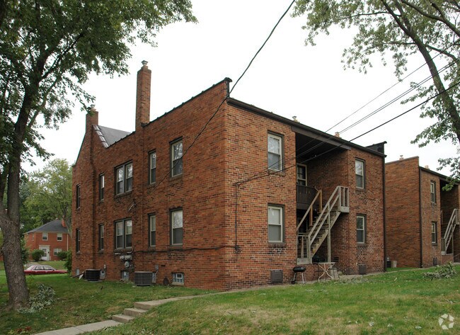 Building Photo - 1558 Northwest Blvd