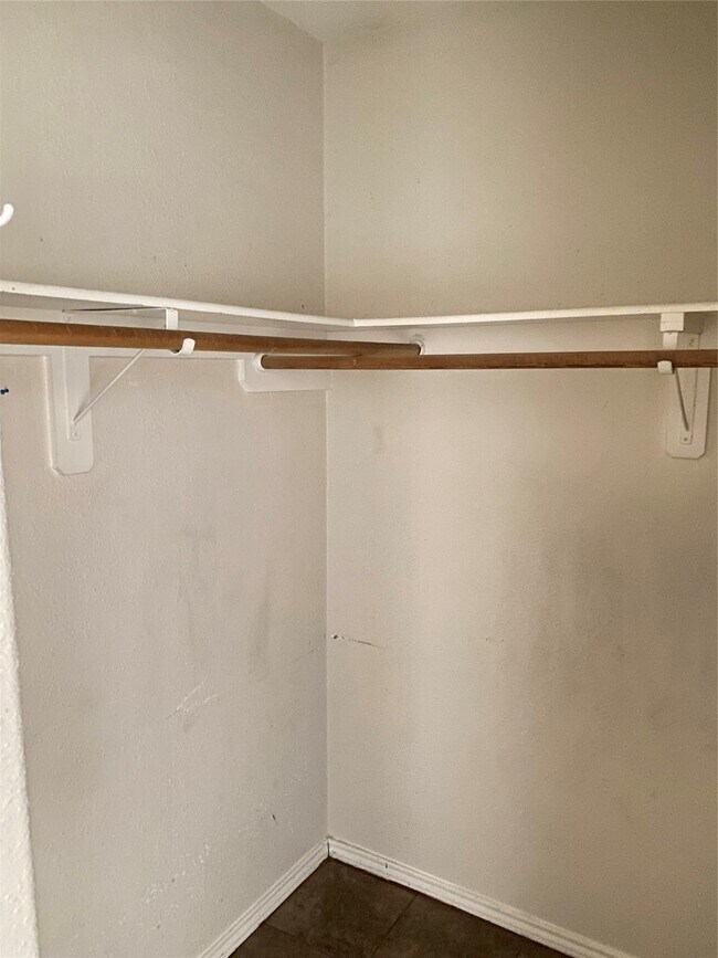 Building Photo - 6226 Cottage Pines Dr