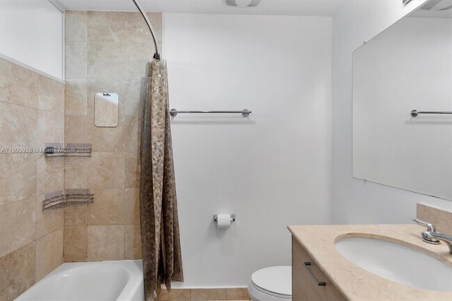 Building Photo - 350 NE 24th St