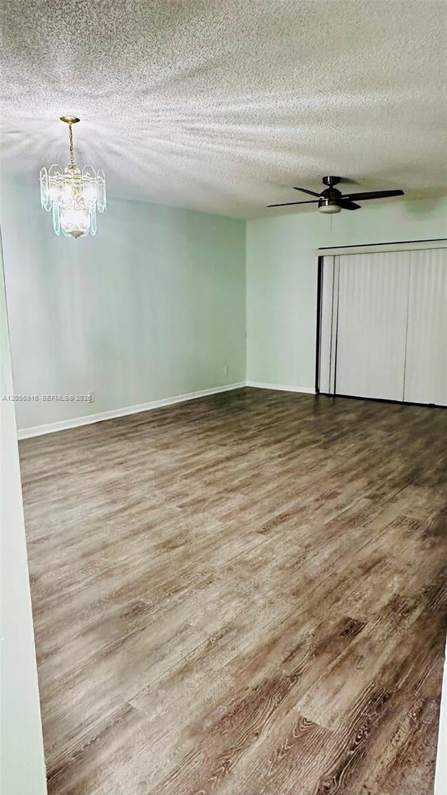 Building Photo - 2091 Coral Ridge Dr