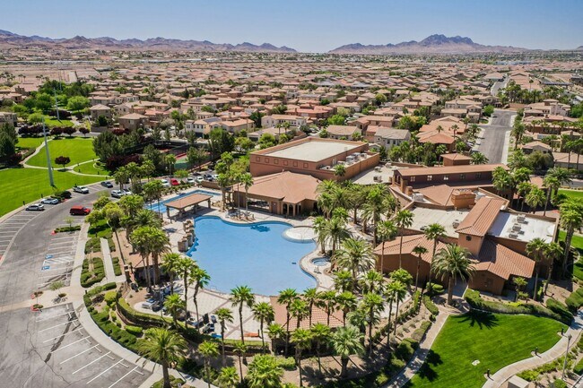 Building Photo - Guard Gated, Community Pool, Club House an...