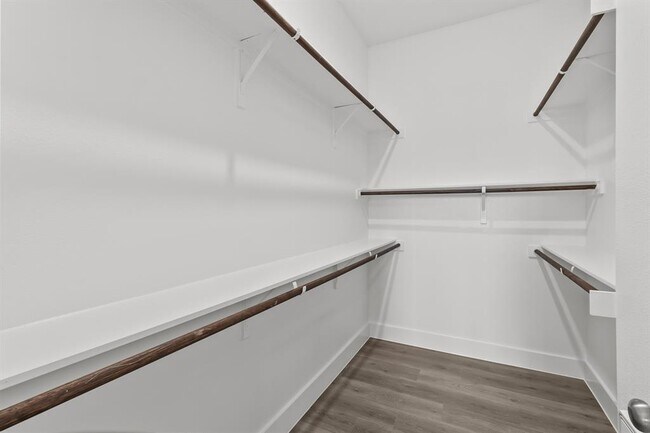 Building Photo - 1664 Hillside Terrace