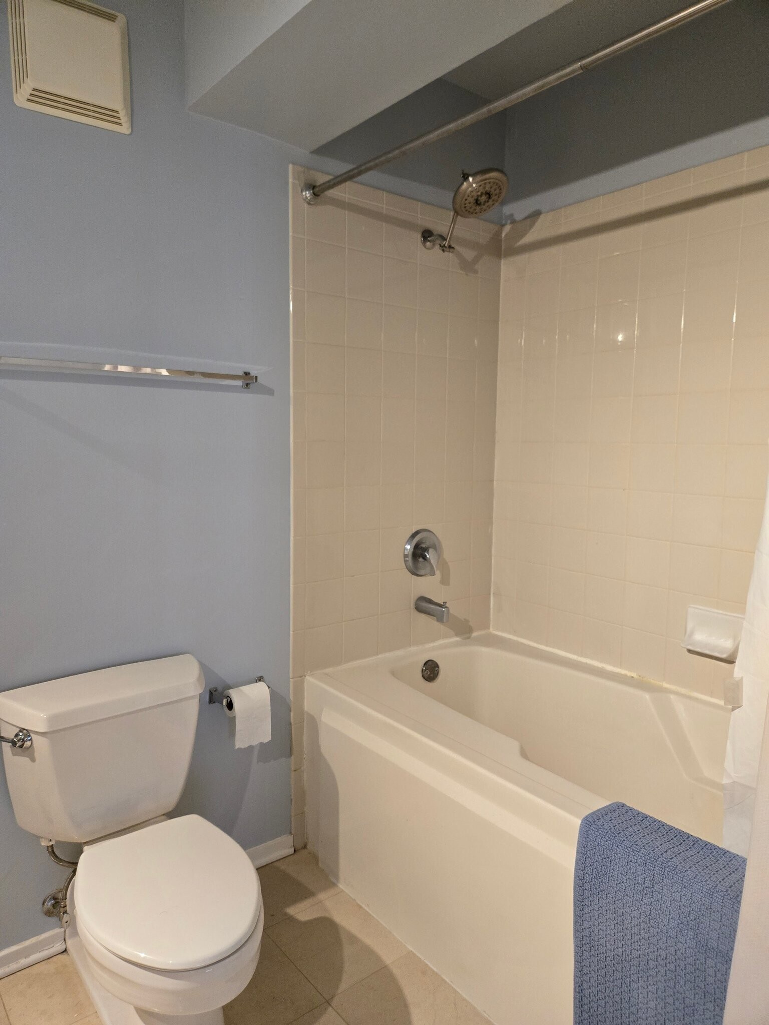 Building Photo - 1430 S Michigan Ave