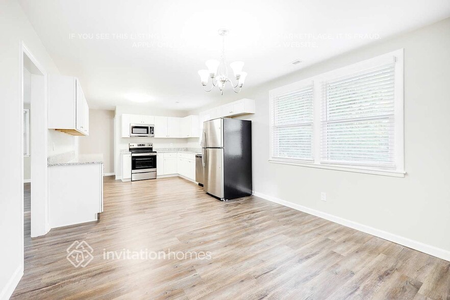 Building Photo - 211 Bonnafield Dr