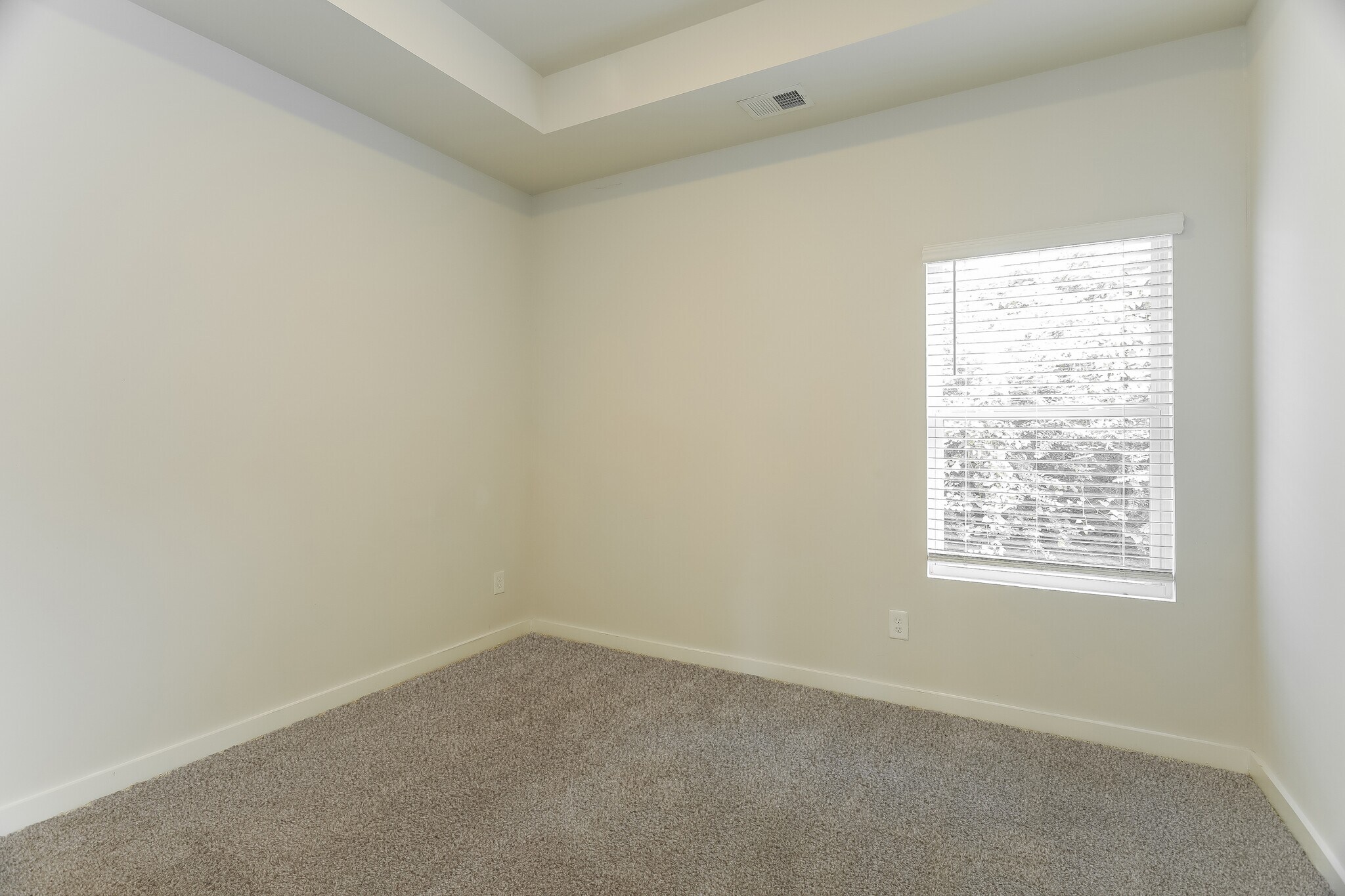 Building Photo - 5400 Cedar Creek Dr