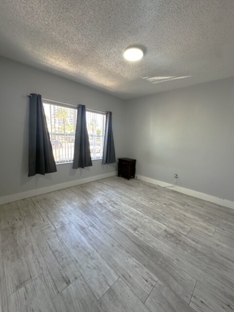 Building Photo - 9248 Collins Ave