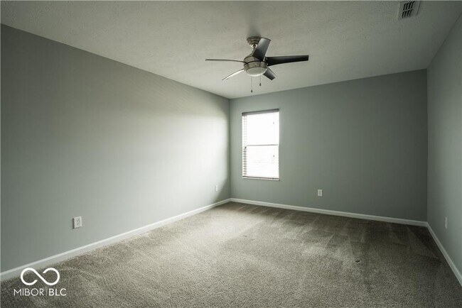 Building Photo - 15665 Eastpark Dr