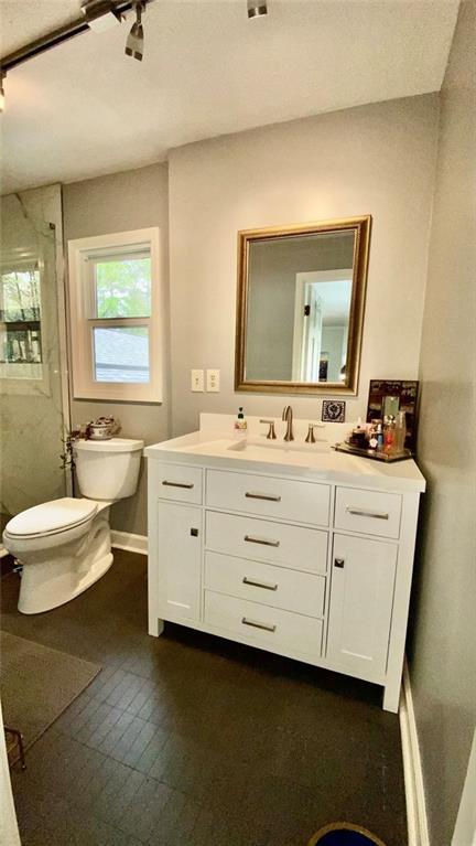 Building Photo - 2901 Victoria Dr