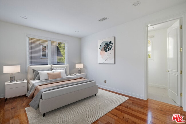 Building Photo - 16800 Calle Montecito