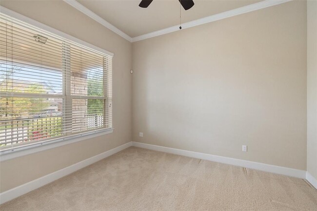 Building Photo - 14920 Cabrillo Way