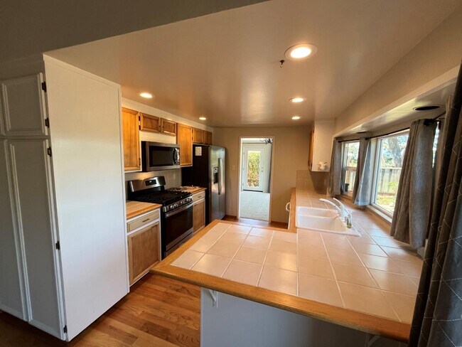 Building Photo - 2066 Touraine Ln