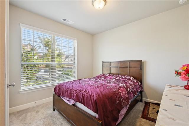 Building Photo - 345 Greenbriar Rd