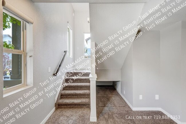 Building Photo - 6544 John Muir Trl