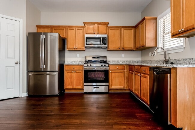Building Photo - 613 Brookwater Dr
