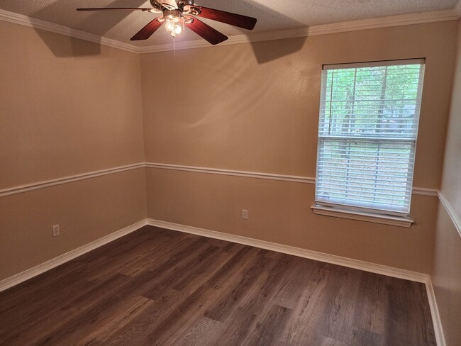 Building Photo - 5729 Bronco Pl