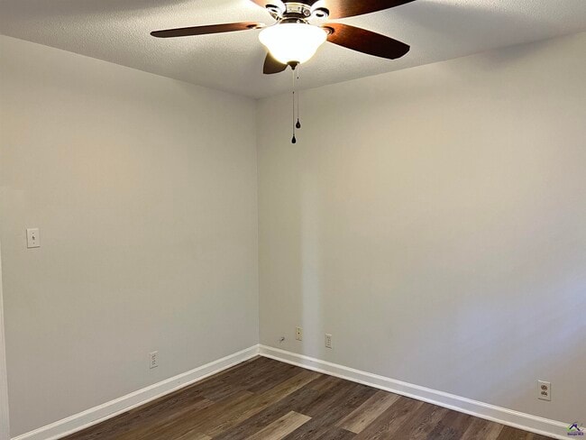 Building Photo - 1149 Runnymede Ln