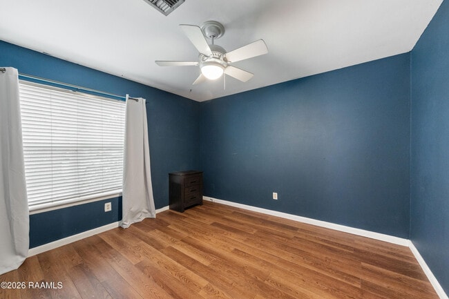Building Photo - 140 Orangewood Dr