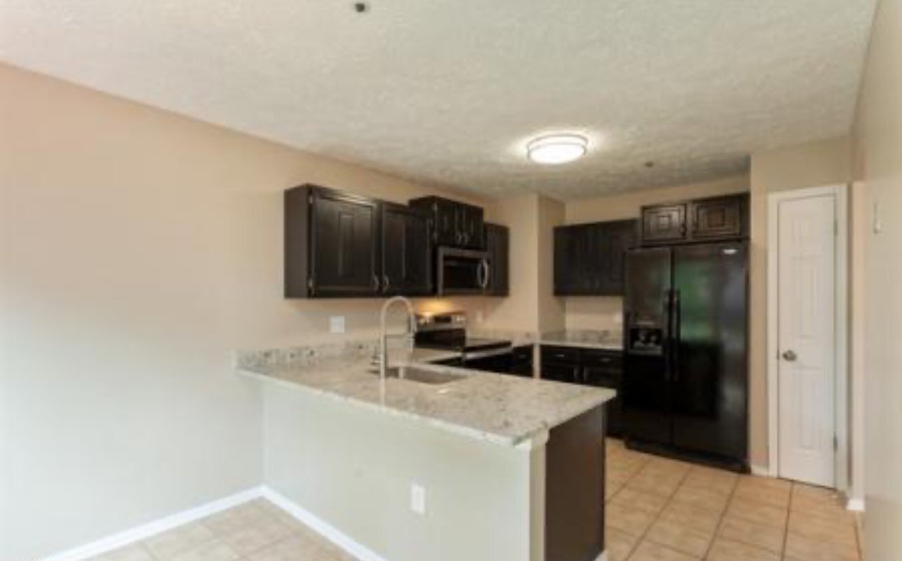 Building Photo - 8523 Grandhaven Ave