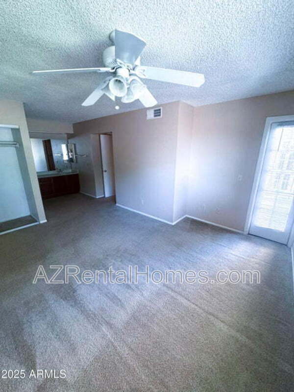 Building Photo - 1075 E Chandler Blvd