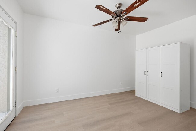 Building Photo - 6204 Mary Ln Dr