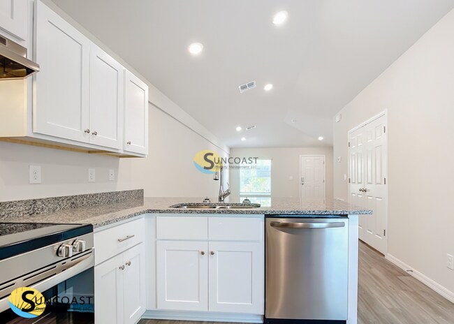 Building Photo - 1145 S Apopka Ave