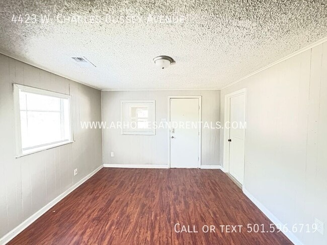 Building Photo - 4423 W Charles Bussey Ave