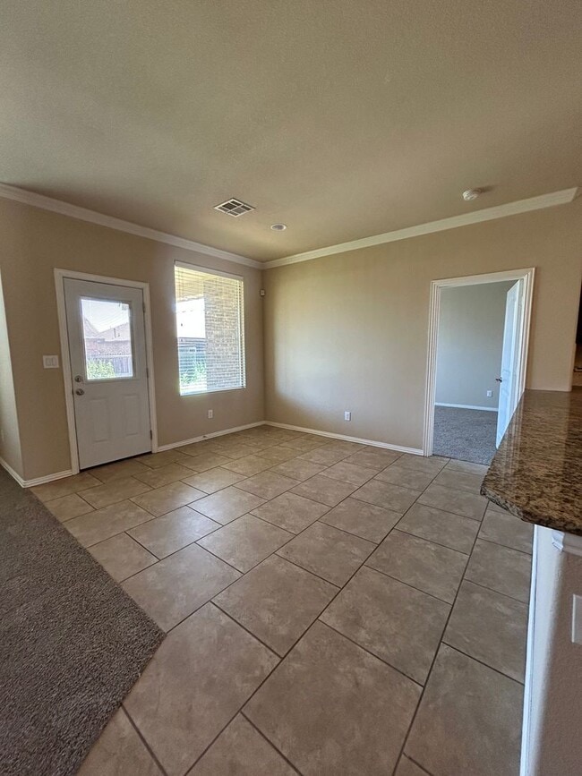 Building Photo - Beautiful 3-Bedroom Home with Den and Fire...