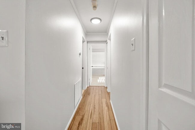 Building Photo - 31 Everett Dr