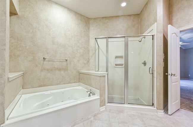 Building Photo - 21315 Pennshore Ln