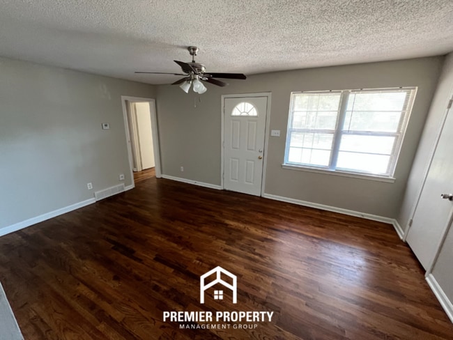 Building Photo - 5605 Loch Lomond Rd