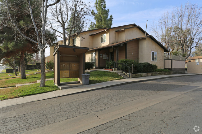 Building Photo - South Real Gardens Apartments