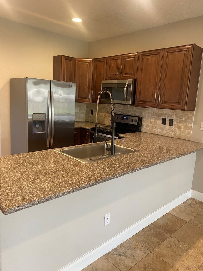 Building Photo - 307 Covecrest Dr