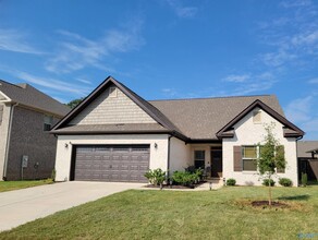 Building Photo - 120 Pomelo St