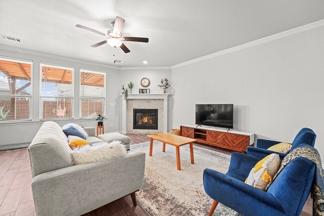 Building Photo - 602 Dupont Ct