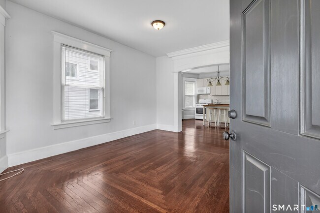 Building Photo - 64 Brownell St