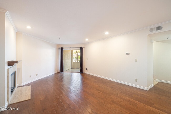 Building Photo - 5744 Oak Bend Ln