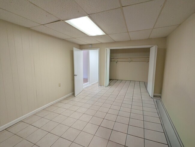 Building Photo - 4446 Falcon Ct