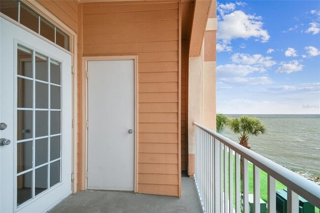 Building Photo - 5000 Culbreath Key Way