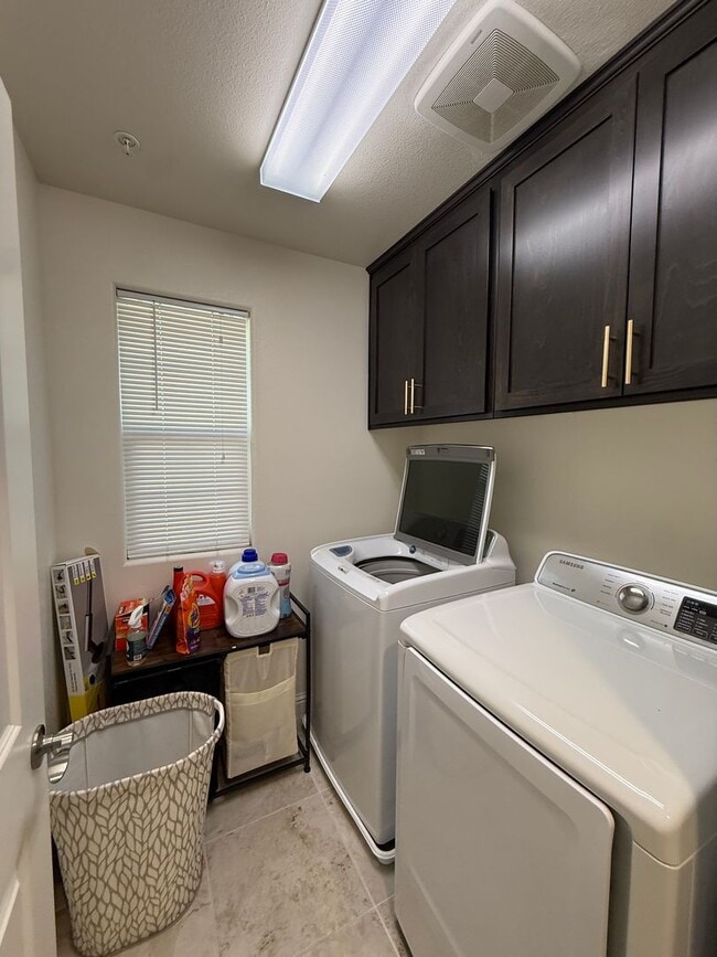 Building Photo - Beautiful Newer Two Story Home in the Gated Community of HG Gardens